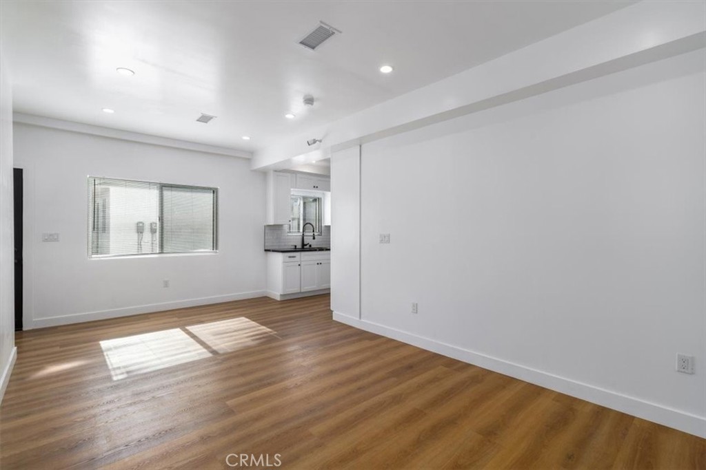 51Aa4504 Ec2A 4625 875A Eed264D11002 6616 Denver Avenue, Los Angeles, Ca 90044 &Lt;Span Style='BackgroundColor:transparent;Padding:0Px;'&Gt; &Lt;Small&Gt; &Lt;I&Gt; &Lt;/I&Gt; &Lt;/Small&Gt;&Lt;/Span&Gt;