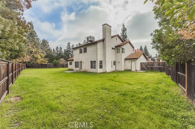 Detail Gallery Image 37 of 44 For 9659 N Shenandoah, Fresno,  CA 93720 - 3 Beds | 3 Baths