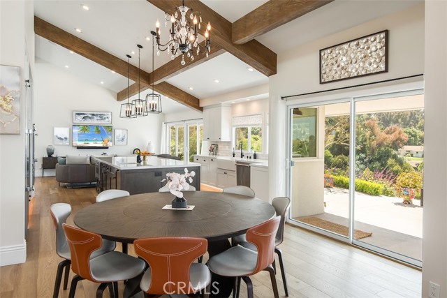 2 El Concho Lane, Rolling Hills CA: https://media.crmls.org/medias/51aaf736-50e9-4fd3-afac-adc8fa403434.jpg