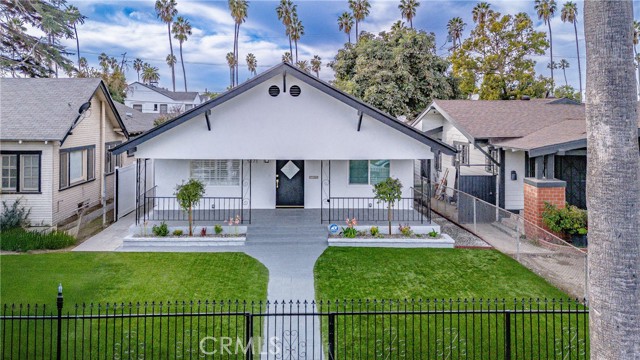 Detail Gallery Image 1 of 49 For 5171 S Wilton Pl, Los Angeles,  CA 90062 - 4 Beds | 2 Baths