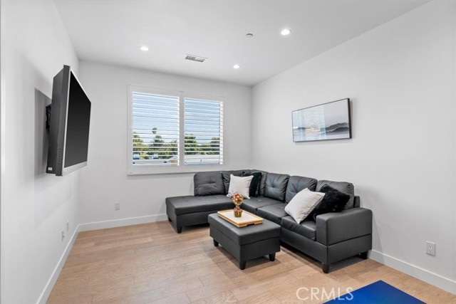 Media room/ 4th bedroom