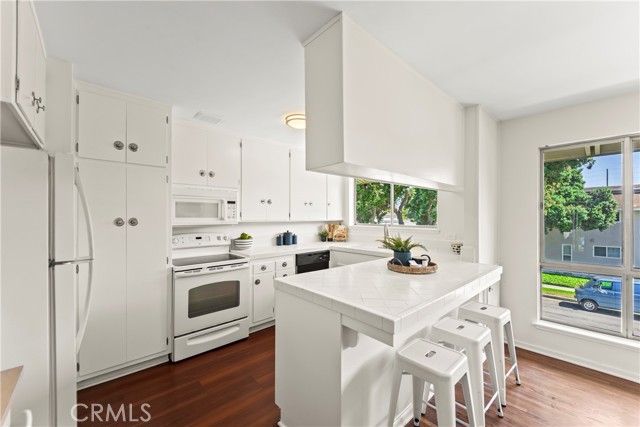 3205 Merrill, Torrance CA: https://media.crmls.org/medias/51ac5dac-c4f3-40cb-9301-573c37855412.jpg