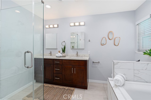 Detail Gallery Image 18 of 37 For 15 Bluecoat, Irvine,  CA 92620 - 4 Beds | 2/1 Baths