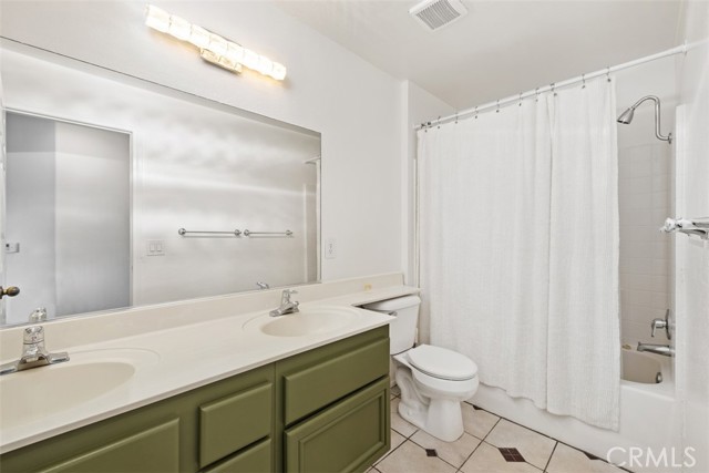 1072 Pan Ct., Thousand Oaks CA: https://media.crmls.org/medias/51ace5a4-1958-46d4-86c2-818c521f44f3.jpg