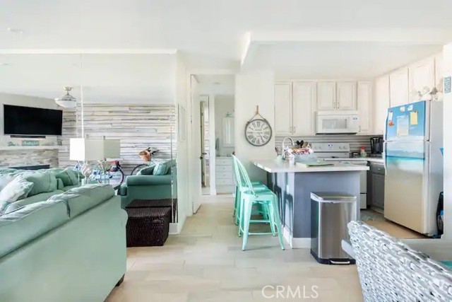 999 Pacific Street, Oceanside, California 92054, 1 Bedroom Bedrooms, ,1 BathroomBathrooms,Residential,For Sale,Pacific Street,BB24060640