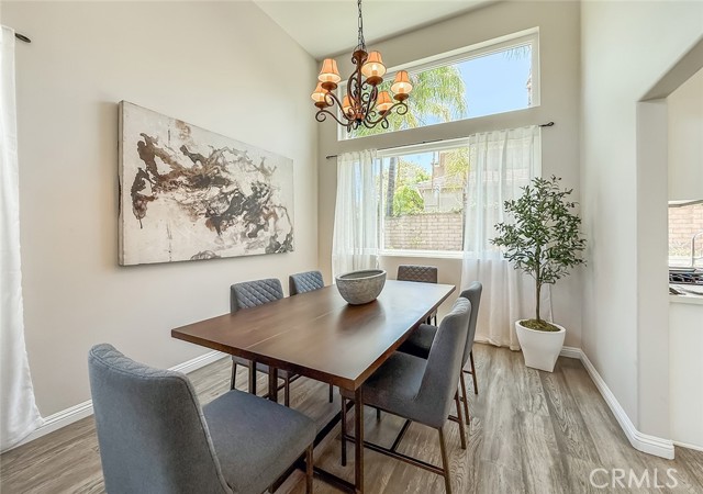 462 Cremona Way, Oak Park CA: https://media.crmls.org/medias/51afc86d-f2a2-4c3e-8a73-cd45b2149611.jpg