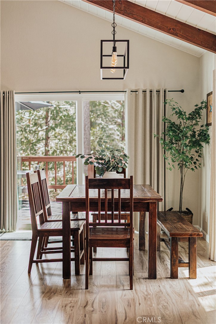 https://media.crmls.org/medias/51afdc97-d23e-4fff-a6eb-7b3c6c3d2f38.jpg?preset=X-Large