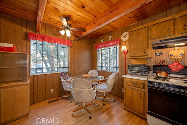 Detail Gallery Image 24 of 33 For 274 Pine Ln, Sugarloaf,  CA 92386 - 2 Beds | 1/1 Baths