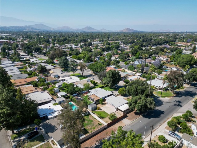 3604 Cortez Street, Riverside CA: https://media.crmls.org/medias/51b0505f-6f0e-4856-aecf-4a86bcf9422d.jpg