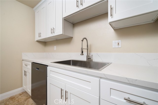 Detail Gallery Image 7 of 21 For 327 N San Dimas Canyon Rd, San Dimas,  CA 91773 - 2 Beds | 2/1 Baths