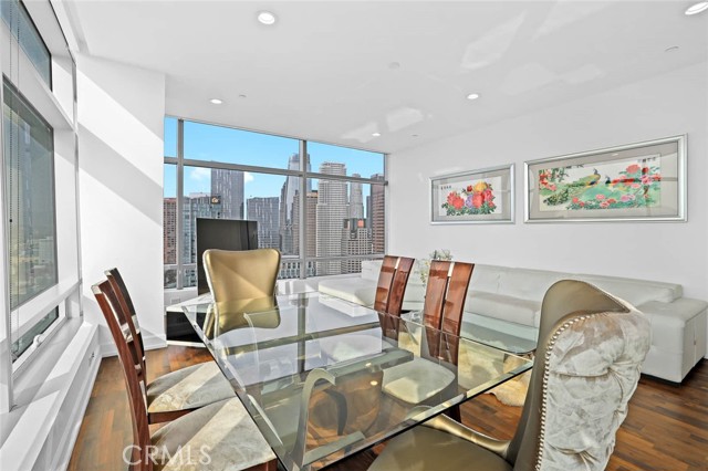 Detail Gallery Image 10 of 56 For 900 W Olympic 31j,  Los Angeles,  CA 90015 - 3 Beds | 3 Baths