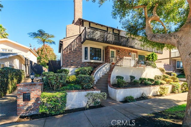 240 Broadway, Redondo Beach, California 90277, 3 Bedrooms Bedrooms, ,1 BathroomBathrooms,Residential,For Sale,Broadway,SB25240490