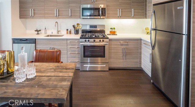 Detail Gallery Image 5 of 75 For 150 Van Ness Ave #0306,  San Francisco,  CA 94102 - 1 Beds | 1 Baths