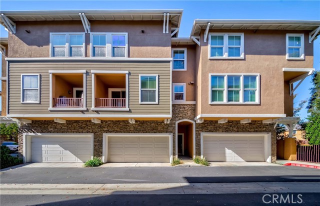 Detail Gallery Image 1 of 1 For 3538 Torrance Bld #104,  Torrance,  CA 90503 - 3 Beds | 2/1 Baths
