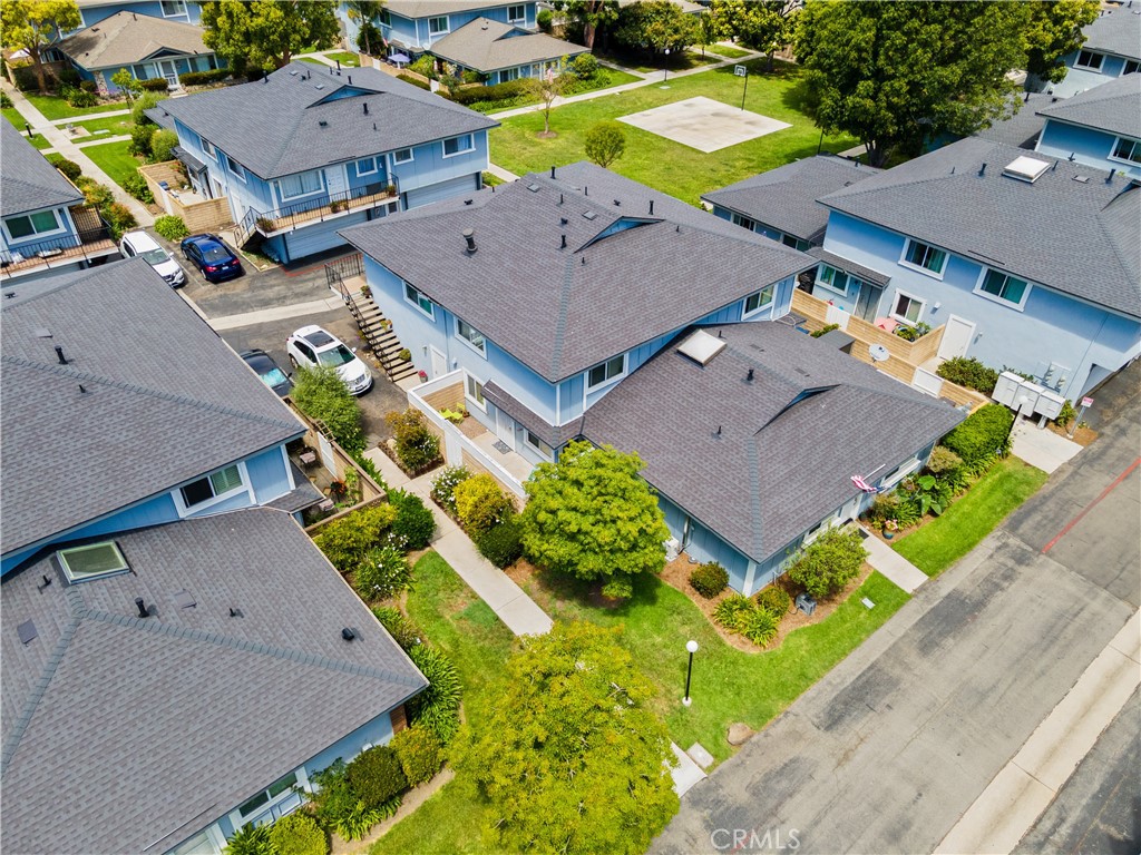 https://media.crmls.org/medias/51b30c59-ebb2-4aea-969a-810742f99994.jpg?preset=X-Large