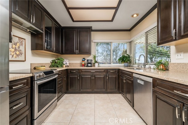 Detail Gallery Image 14 of 50 For 378 E Radcliffe Dr, Claremont,  CA 91711 - 4 Beds | 2 Baths