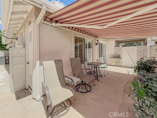 2037 Freesia Avenue, Simi Valley CA: https://media.crmls.org/medias/51b35961-5ef5-4de0-bb3c-c30466ff15b7.jpg