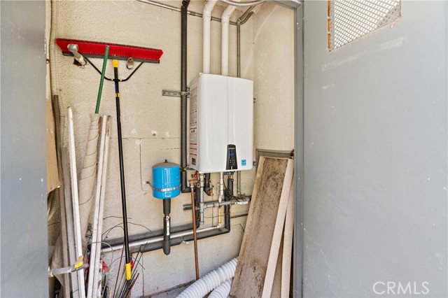 Detail Gallery Image 34 of 42 For 11944 Briarvale, Studio City,  CA 91604 - 5 Beds | 4 Baths