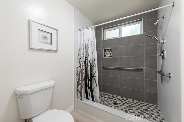 10 Windsong, Irvine CA: https://media.crmls.org/medias/51b4edcc-2545-48e7-a951-4572d5b15bf4.jpg