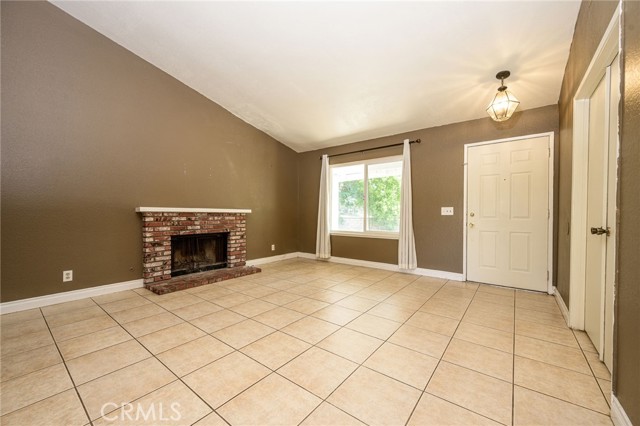 Detail Gallery Image 3 of 15 For 12502 Fern Ave, Chino,  CA 91710 - 3 Beds | 2 Baths