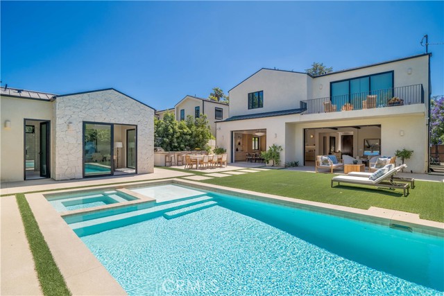 4320 Teesdale Avenue, Studio City CA: https://media.crmls.org/medias/51b62587-4a69-41f0-ab5e-2d6c20f98892.jpg