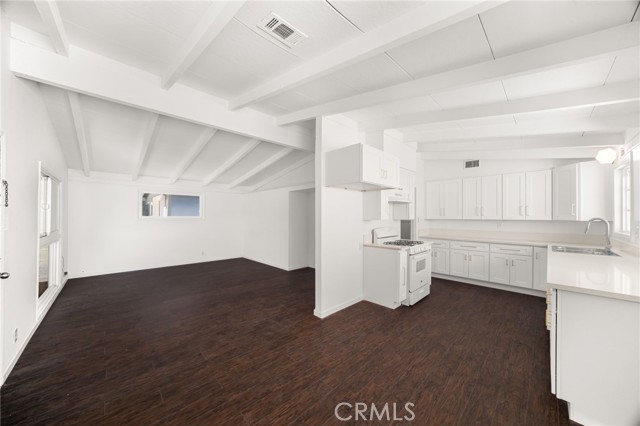 610 W Glen Lyn Drive, Glendora CA: https://media.crmls.org/medias/51b675c7-d182-4fab-a0c2-207ce1c30741.jpg