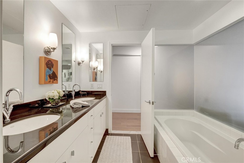 MLS #DW25268165 image #32