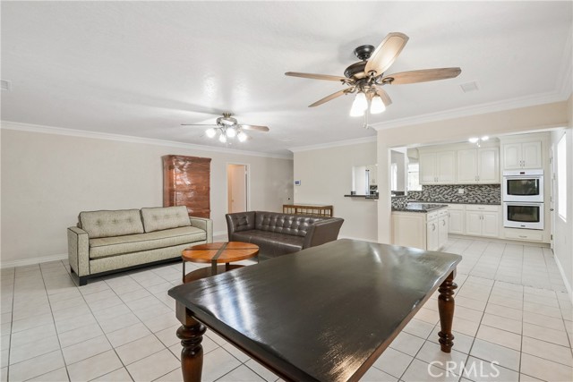 Detail Gallery Image 13 of 37 For 801 S Roanne, Anaheim,  CA 92804 - 4 Beds | 2 Baths