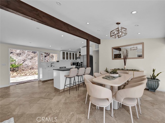 Detail Gallery Image 20 of 39 For 20537 Little Rock Way, Malibu,  CA 90265 - 5 Beds | 3 Baths