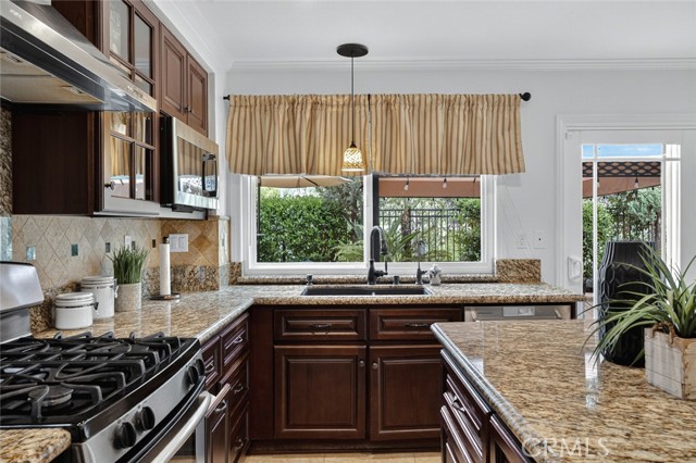 Detail Gallery Image 16 of 75 For 26466 San Torini Rd, Mission Viejo,  CA 92692 - 4 Beds | 2/1 Baths