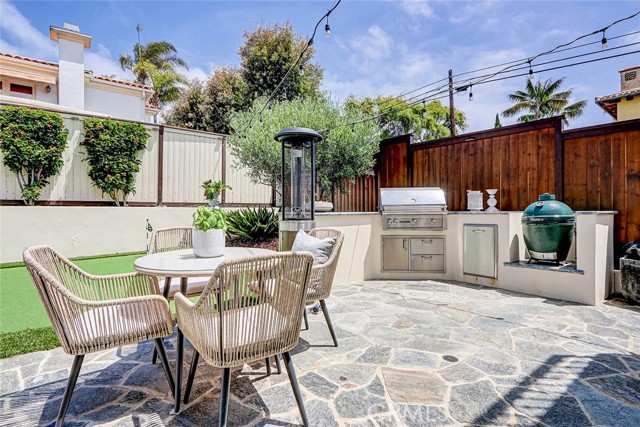 Detail Gallery Image 37 of 40 For 669 25th St, Manhattan Beach,  CA 90266 - 4 Beds | 4 Baths