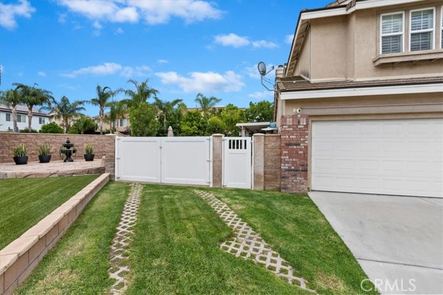 7416 Mayfield Street, Eastvale CA: https://media.crmls.org/medias/51b8a725-3376-4d04-89c7-28dee6eef718.jpg