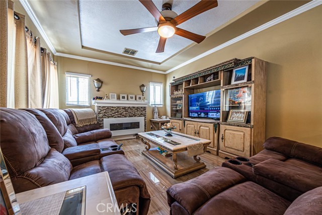 2525 S Cochran Avenue, Los Angeles CA: https://media.crmls.org/medias/51b923b0-8cc8-47a8-96cb-707bd14b4cd2.jpg