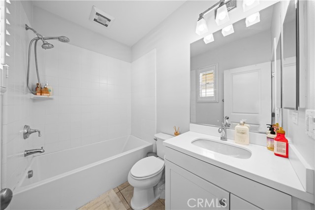 Detail Gallery Image 32 of 43 For 63 Birmingham, Irvine,  CA 92620 - 4 Beds | 4 Baths