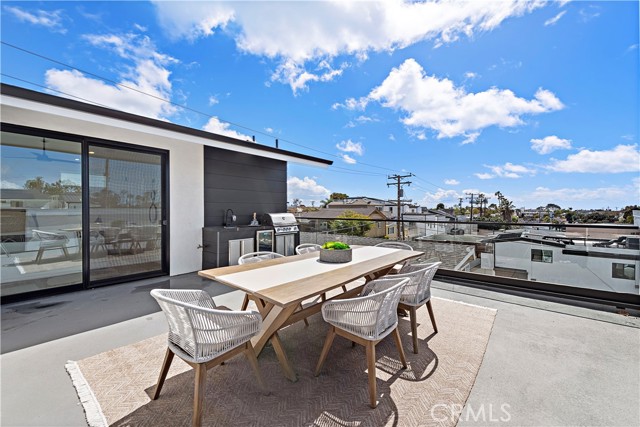Detail Gallery Image 15 of 16 For 602 1/2 Iris Ave, Corona Del Mar,  CA 92625 - 2 Beds | 2 Baths
