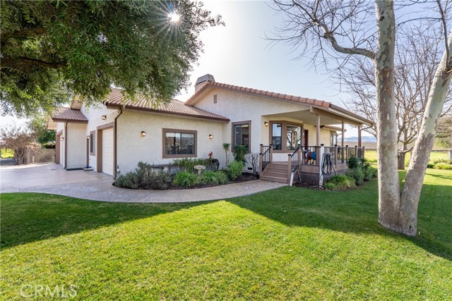 Detail Gallery Image 5 of 48 For 3870 Buena Vista Dr, Paso Robles,  CA 93446 - 3 Beds | 2 Baths