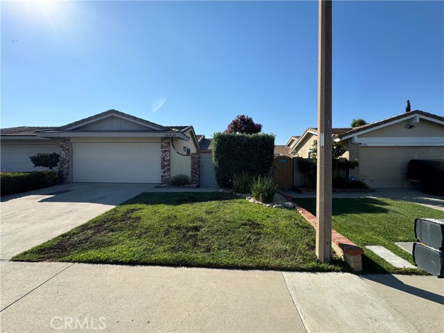 Detail Gallery Image 1 of 24 For 25561 Alicante Dr, Valencia,  CA 91355 - 3 Beds | 2 Baths