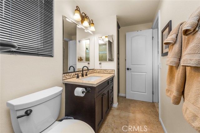 Image 11 of 23 For 22312 Summit Hill Drive 41