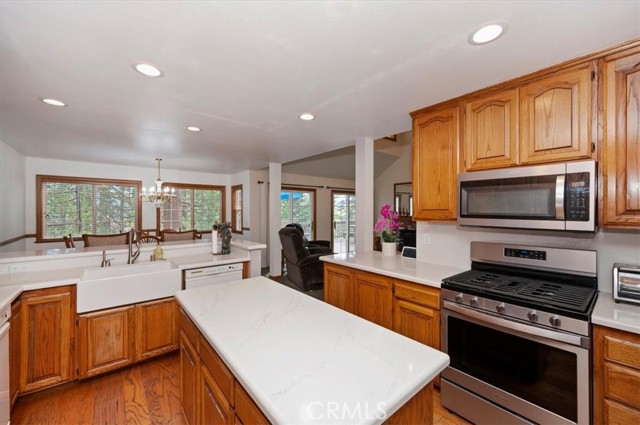 393 Brentwood, Lake Arrowhead, CA 92352
