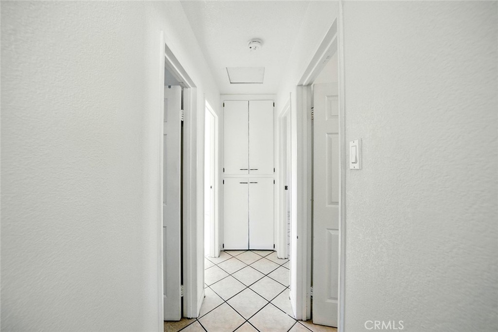 https://media.crmls.org/medias/51bab298-531c-429c-8709-0528ac05a4c8.jpg?preset=X-Large