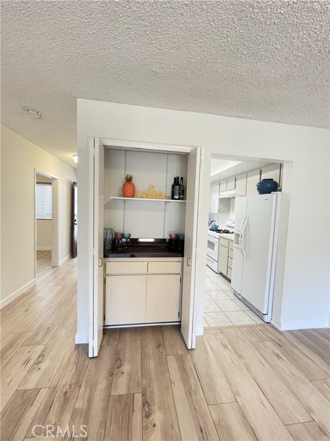 333 Burchett Street, 210 photo 6