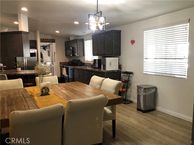 Detail Gallery Image 19 of 58 For 4901 Green River #292,  Corona,  CA 92878 - 4 Beds | 2 Baths