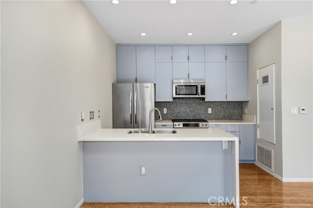 3907 De Longpre Avenue, Los Angeles CA: https://media.crmls.org/medias/51bc0683-e09c-47e5-a14d-35cbcc59b1a6.jpg