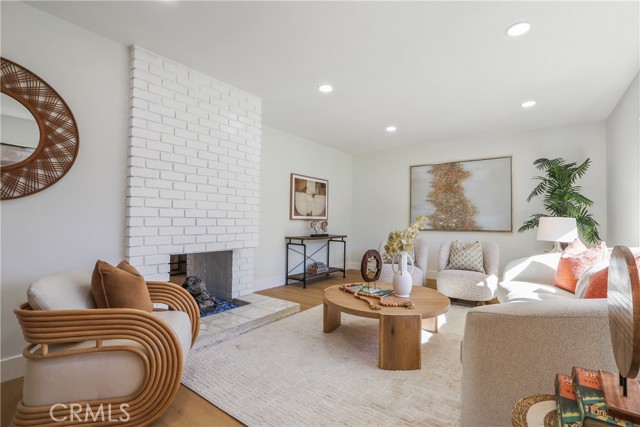 Detail Gallery Image 4 of 20 For 16353 Canelones, Hacienda Heights,  CA 91745 - 4 Beds | 2 Baths