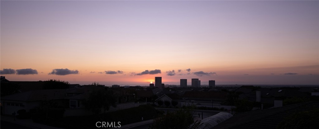 https://media.crmls.org/medias/51bd6a78-7db7-40ab-b889-606062d2bef2.jpg?preset=X-Large