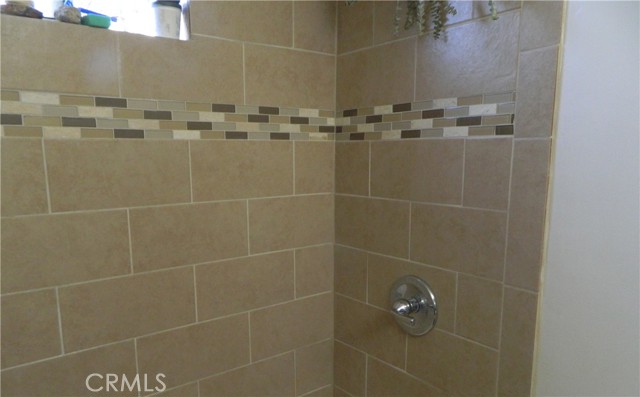 Detail Gallery Image 8 of 11 For 13039 Kelowna St, Pacoima,  CA 91331 - 3 Beds | 2 Baths