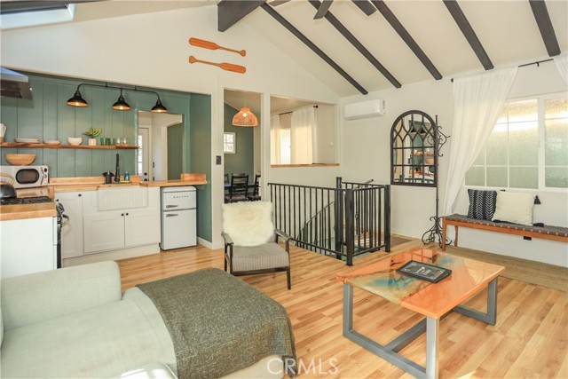 Detail Gallery Image 5 of 23 For 325 Hilltop Ln, Big Bear City,  CA 92314 - – Beds | – Baths