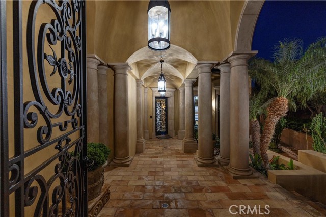 Detail Gallery Image 2 of 32 For 2 Channel Vista, Newport Coast,  CA 92657 - 5 Beds | 4/1 Baths