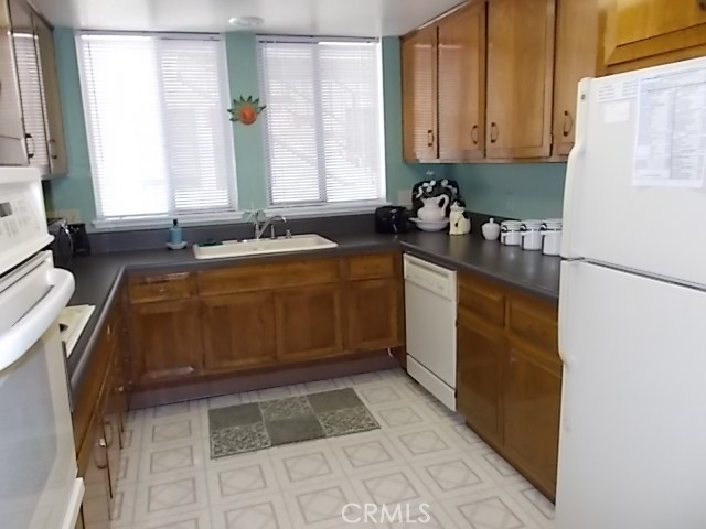 715 Avenida Majorca, Laguna Woods CA: https://media.crmls.org/medias/51bf1754-2ee3-40e1-8bde-31ee388cd820.jpg