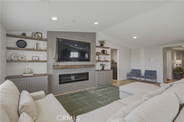 Detail Gallery Image 8 of 22 For 11866 Andrews, Victorville,  CA 92392 - 3 Beds | 2 Baths